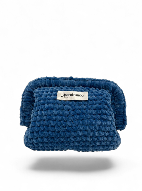 CHARLOTTE CINIGLIA BLU MEDIA